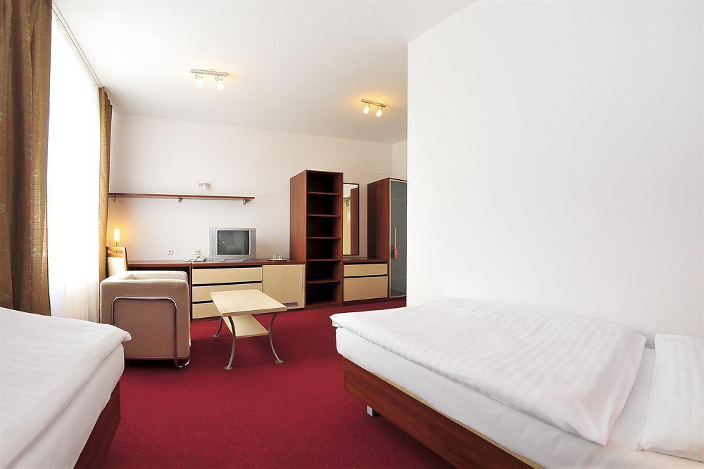 Hotel Color Bratislava Esterno foto