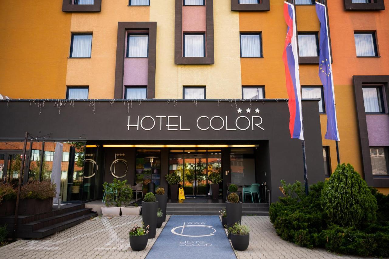 Hotel Color Bratislava Esterno foto