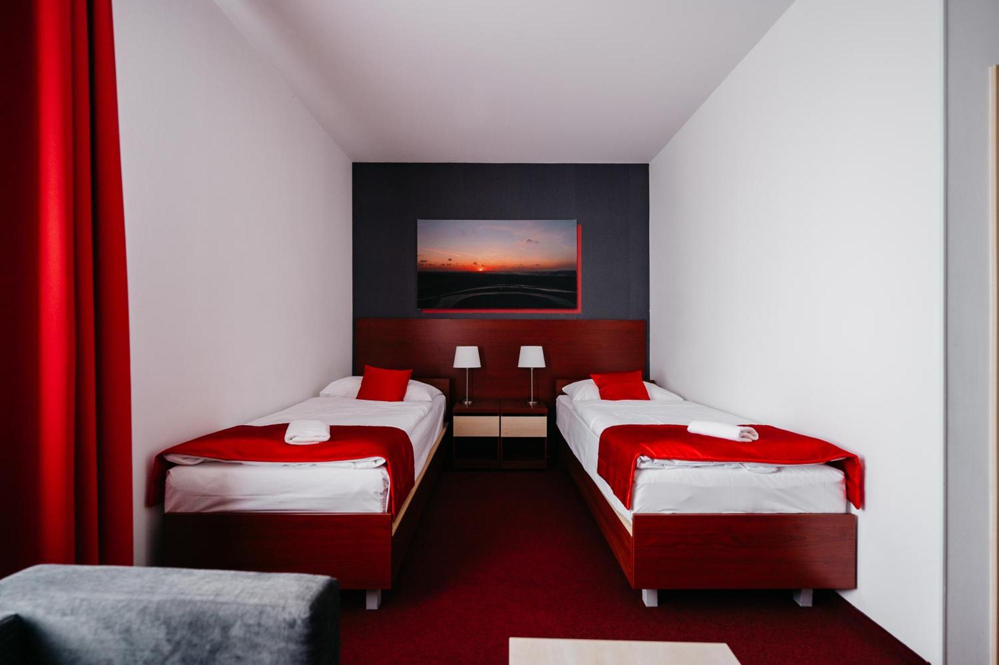 Hotel Color Bratislava Esterno foto