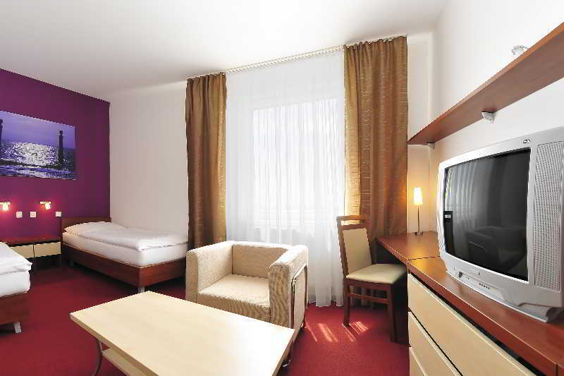 Hotel Color Bratislava Esterno foto