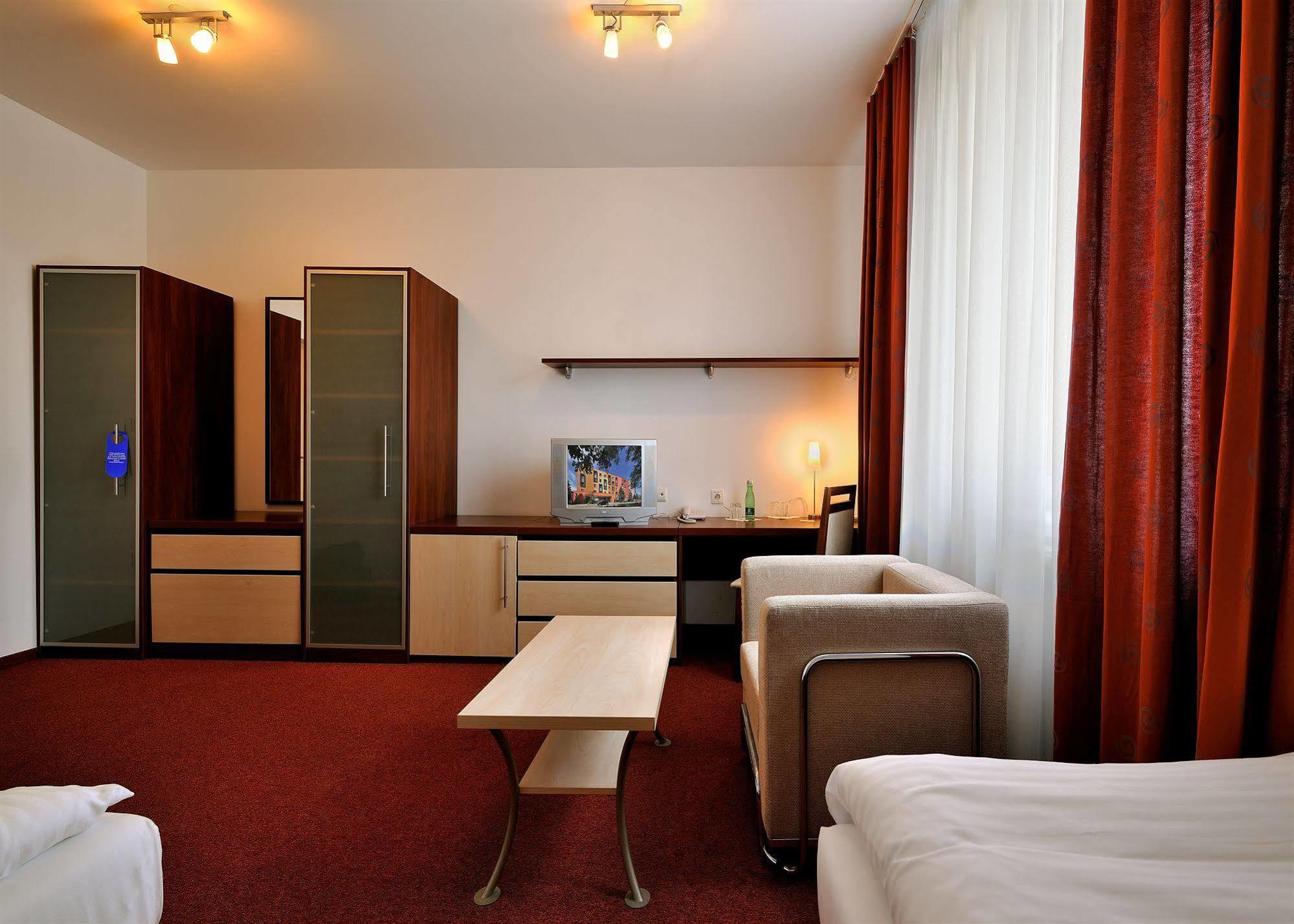 Hotel Color Bratislava Esterno foto