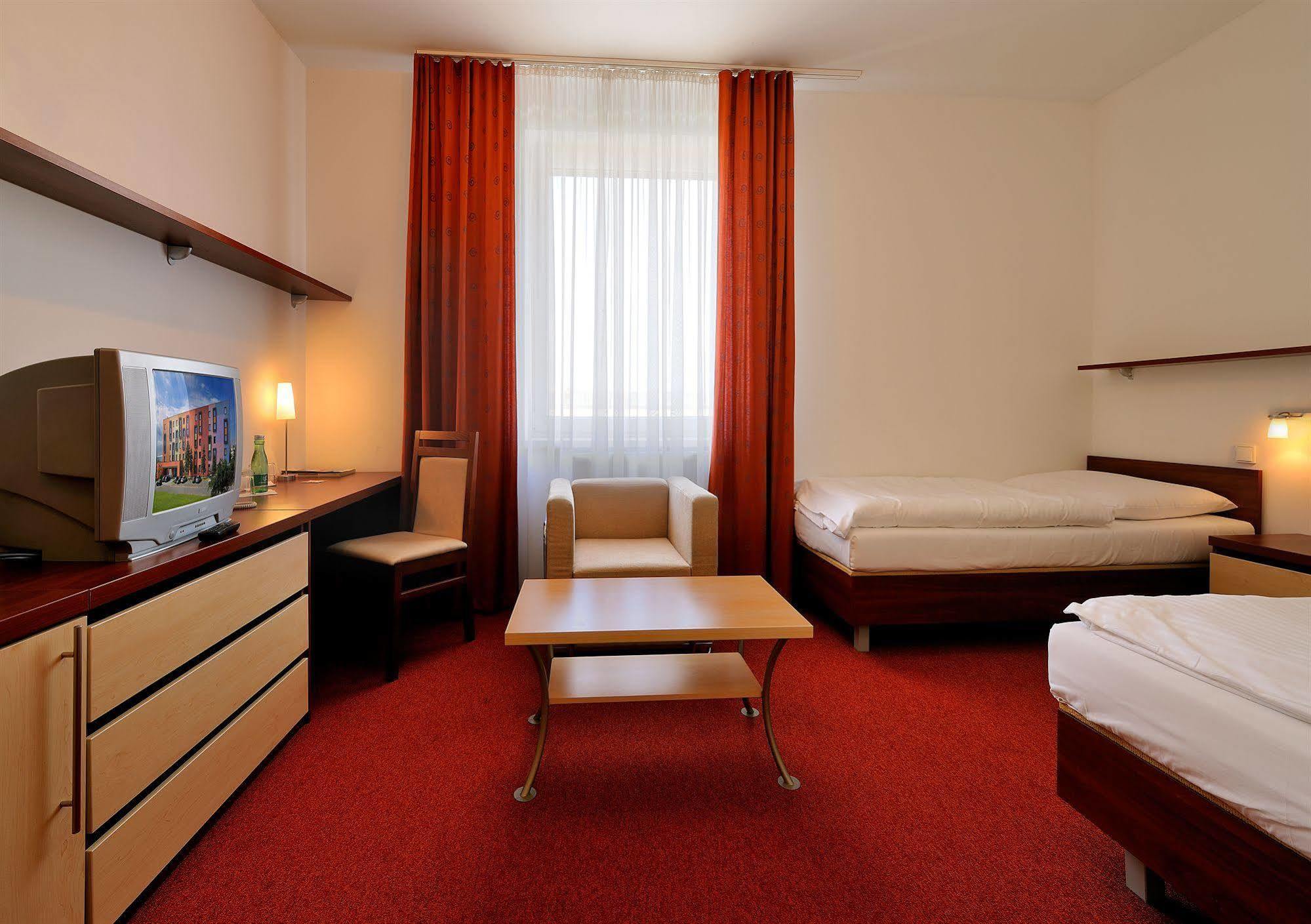 Hotel Color Bratislava Esterno foto