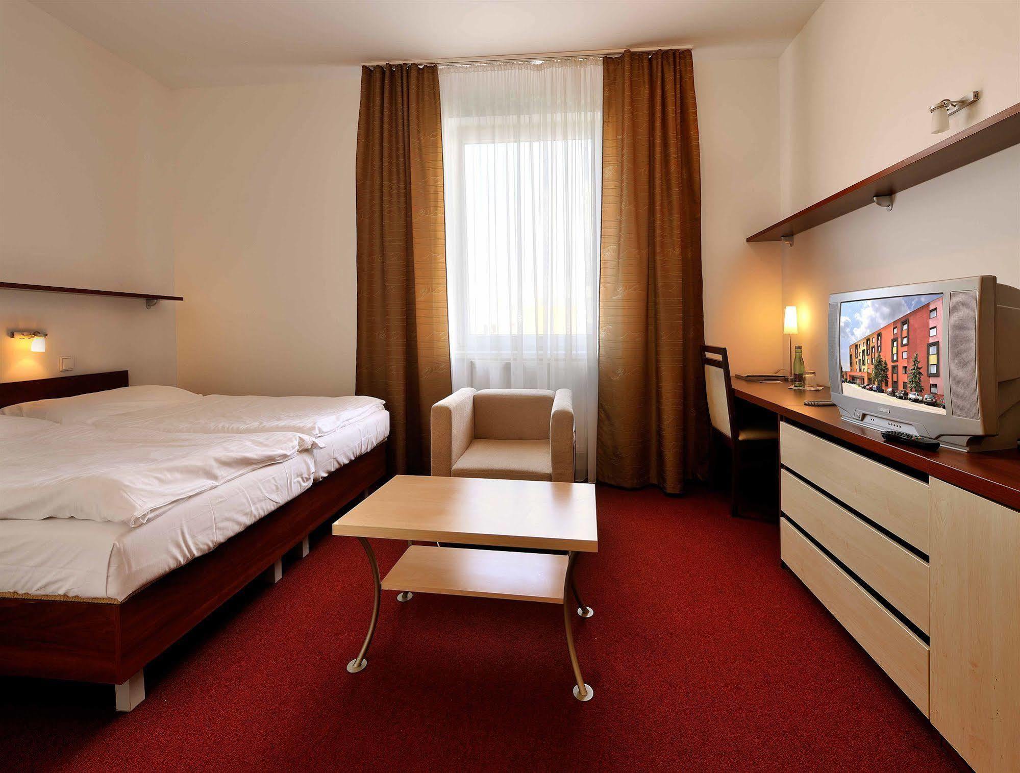 Hotel Color Bratislava Esterno foto