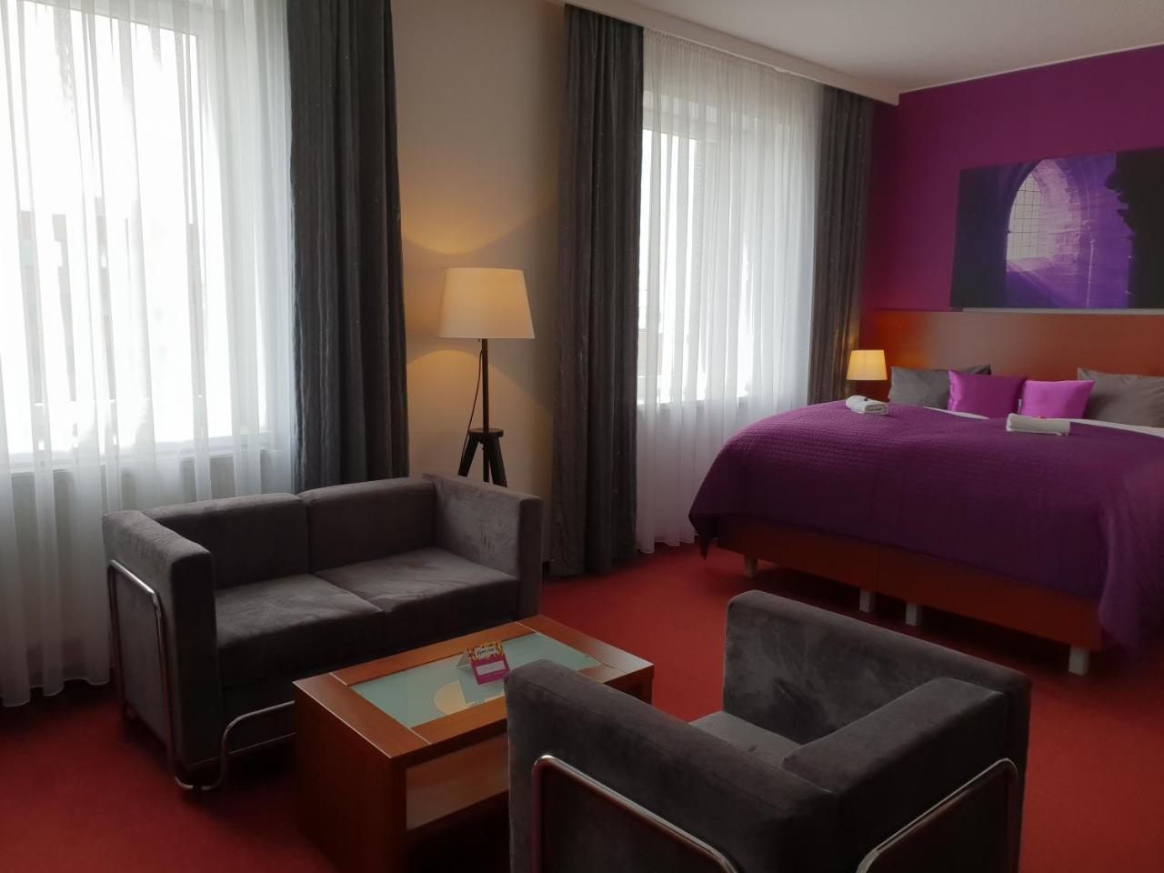 Hotel Color Bratislava Esterno foto