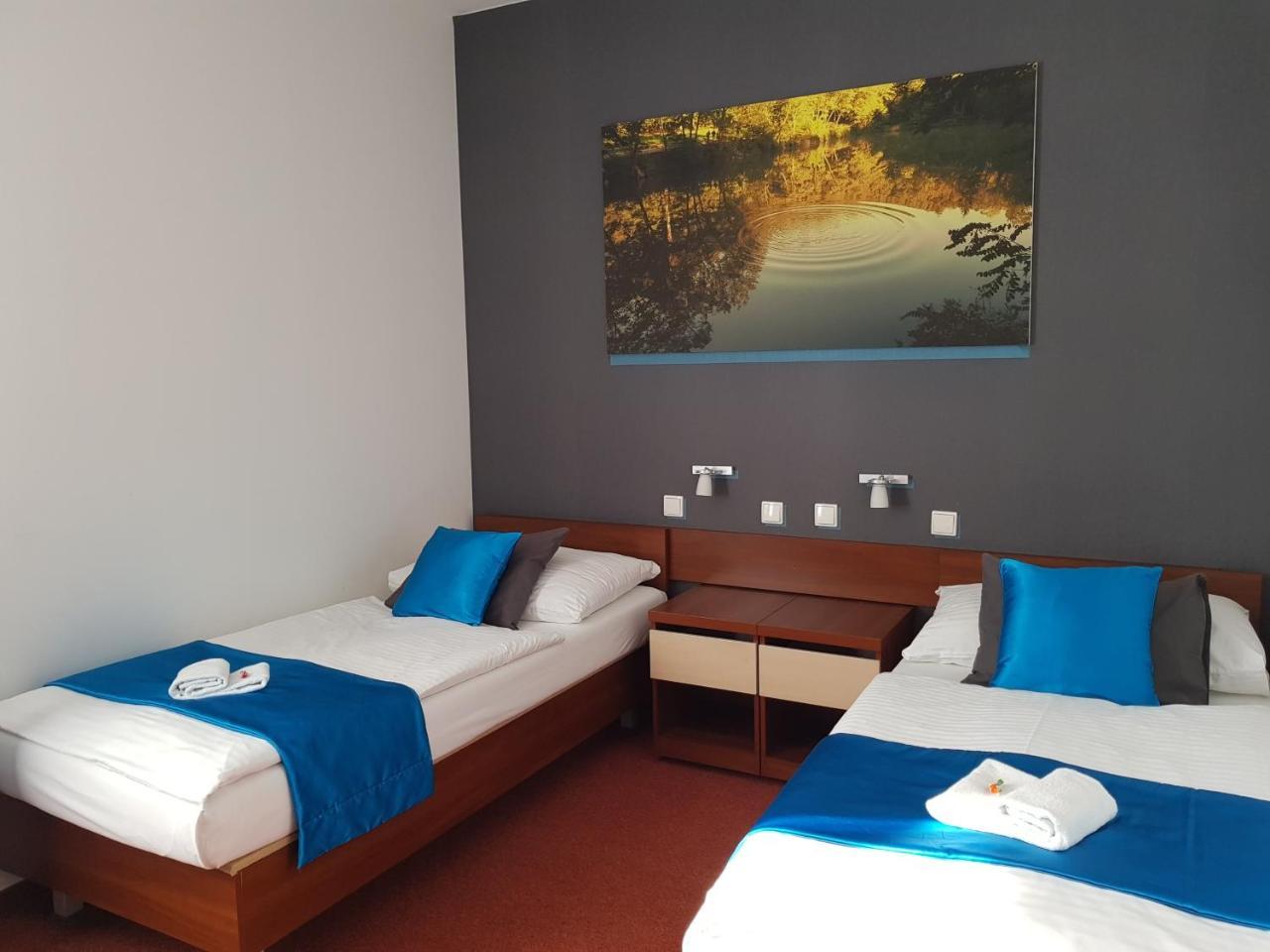 Hotel Color Bratislava Esterno foto