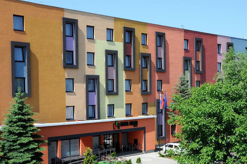 Hotel Color Bratislava Esterno foto